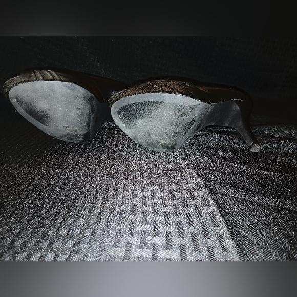 Jacqueline Ferrari black satin platform heels - Picture 4 of 7